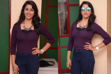 Actress Kruthika Jayakumar at Rojulu Marayi Movie Song Launch.